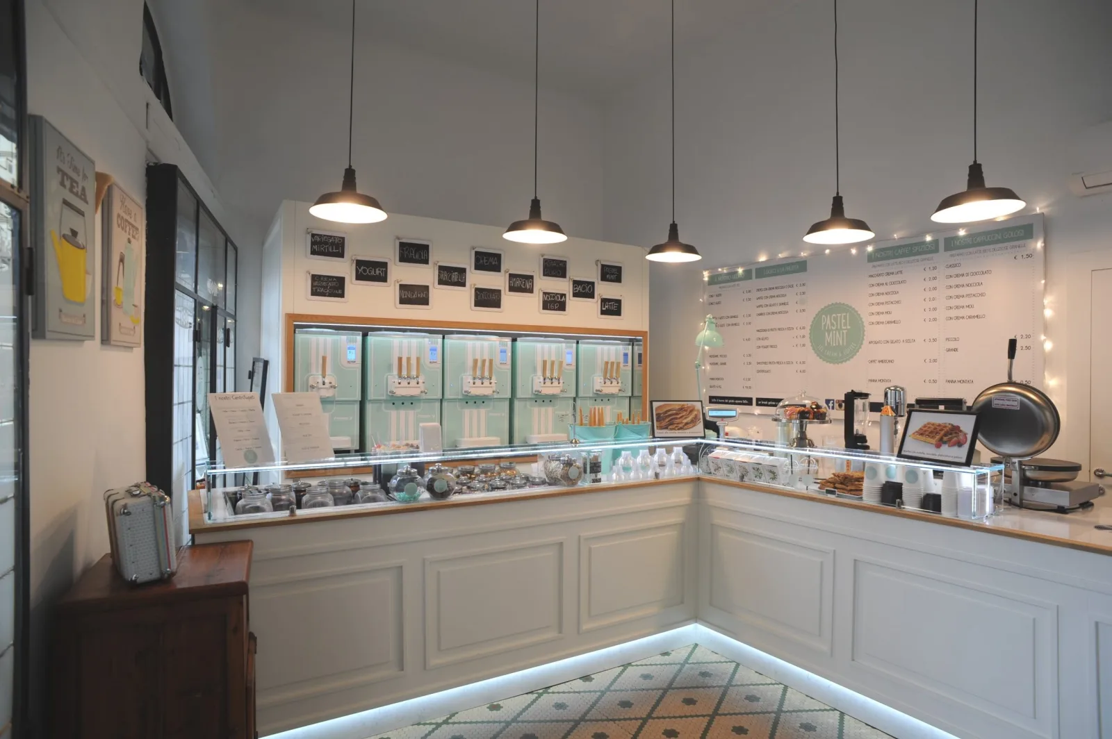 Frigogelo - Shop Equipment & Furniture - photo 3